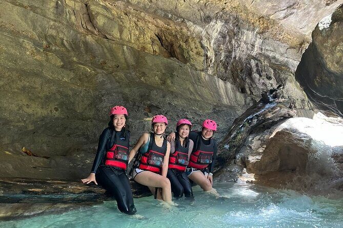 4 Hour Canyoneering Adventure at Kawasan Falls with Lunch - Starting point: find it fast, then stop worrying