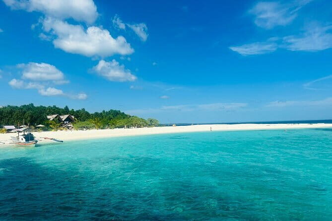 4-hour Private Van Rental in Puerto Princesa - Choosing Stops: Landmarks, Markets, and Souvenir Time Without the Rush