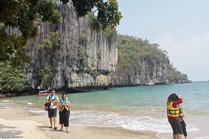 6D5N Puerto Princesa and El Nido Tours with hotel - Day 5: Half-Day Leisure in El Nido, Then Back to Puerto Princesa