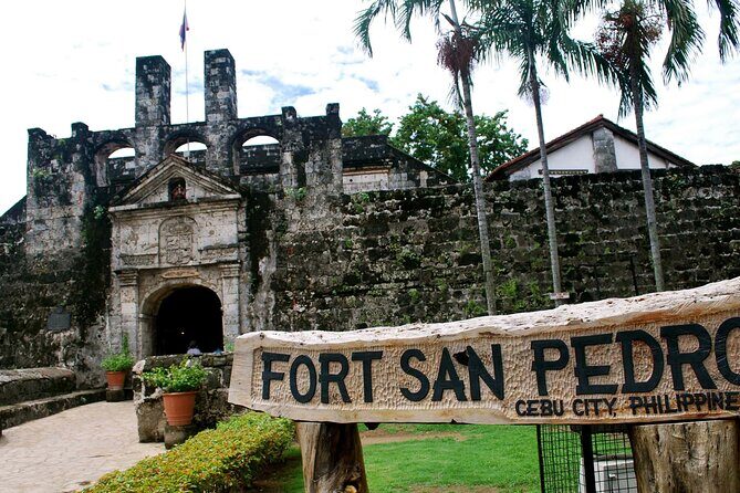 BEST OF CEBU: Cebu City Heritage Tour Shared-Joiners - Taoist Temple: Chinese-Inspired Spiritual Architecture in Cebu City