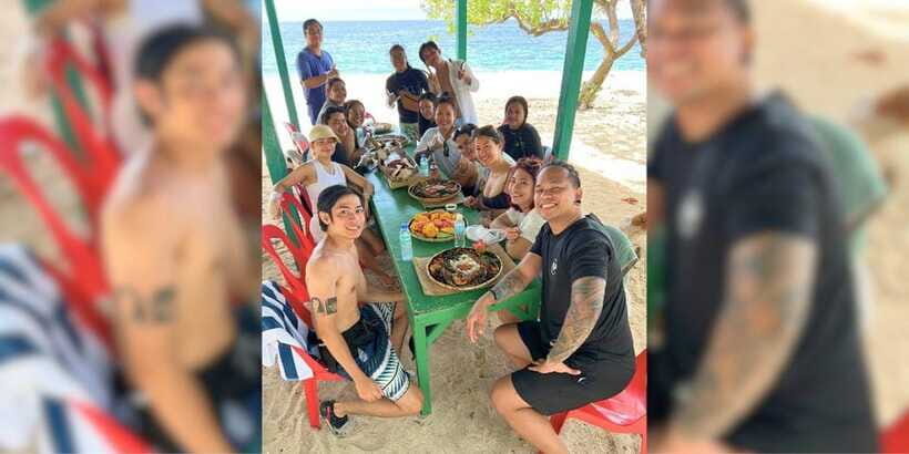 Bohol: Balicasag Shared Island Hopping Tour - Fish feeding and the timing that makes it work