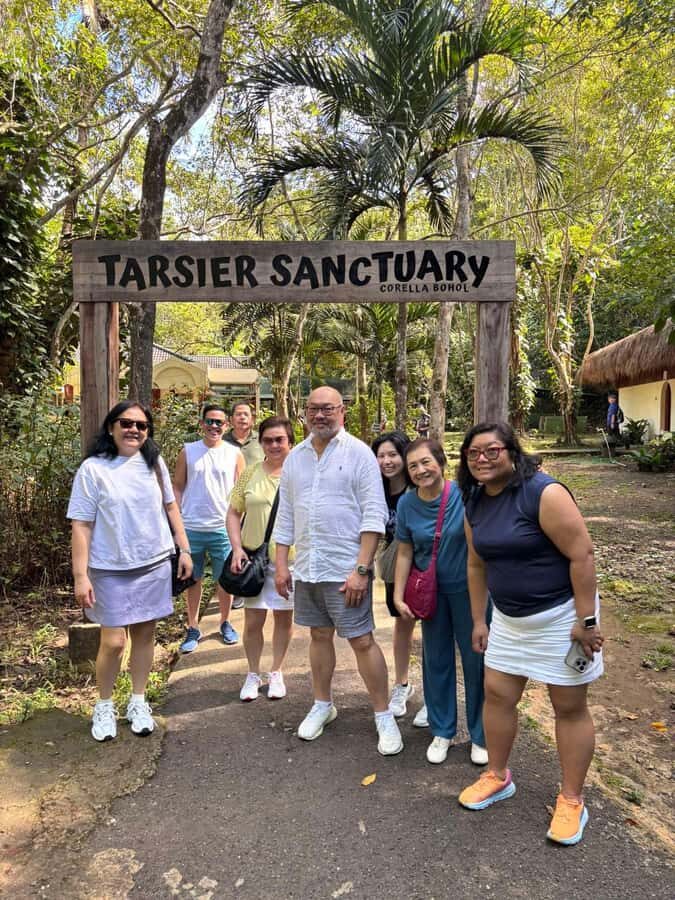Bohol: Chocolate Hills, Tarsiers, & Loboc River Shared Tour - What to bring (so you don’t suffer for photos)