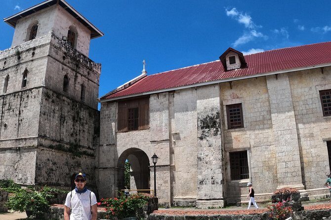 Bohol Chocolate Hills & Tarsiers with roundtrip ferry from Cebu - River cruise lunch: the break in your day