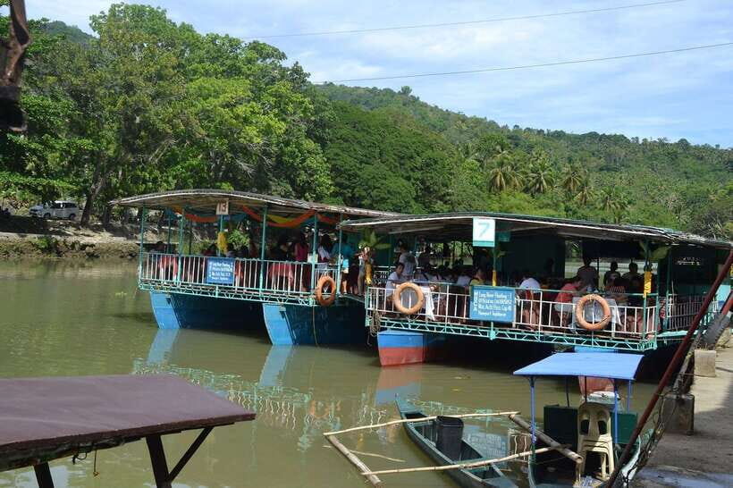 Bohol: Loboc River Buffet-Lunch Cruise with Private Transfer - Key things to know before you go