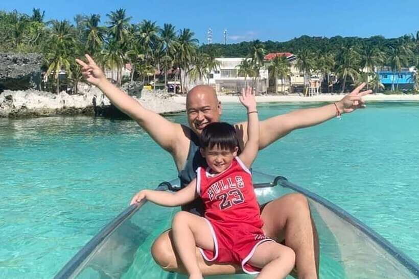 Boracay: Crystal Kayak Photo-op Experience - Making Instagrammable shots in a clear kayak (practical camera tips)