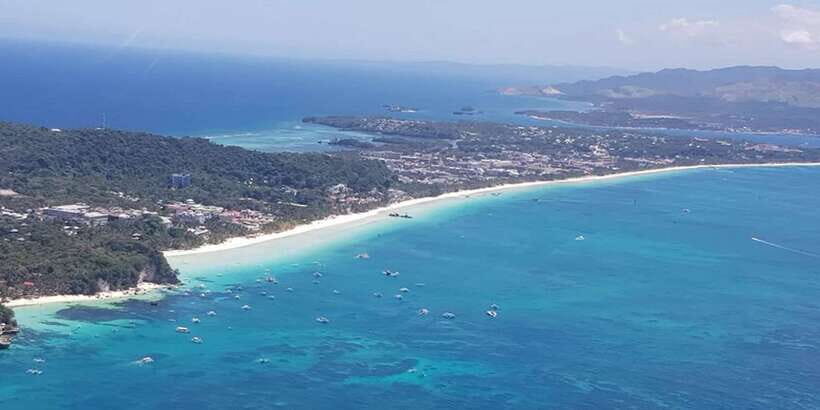 Boracay: Helicopter Tour - The Flight Experience: Private Group, Live Guide, and Pilot Focus