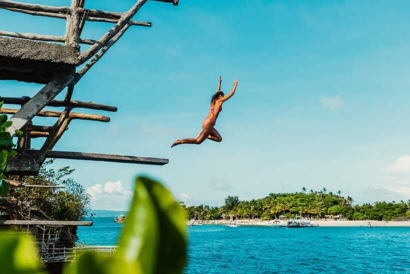 Boracay: Island Hopping & Cliff Jumping by Haqqy Life - Secret stops and photo moments: short breaks that make the day feel bigger