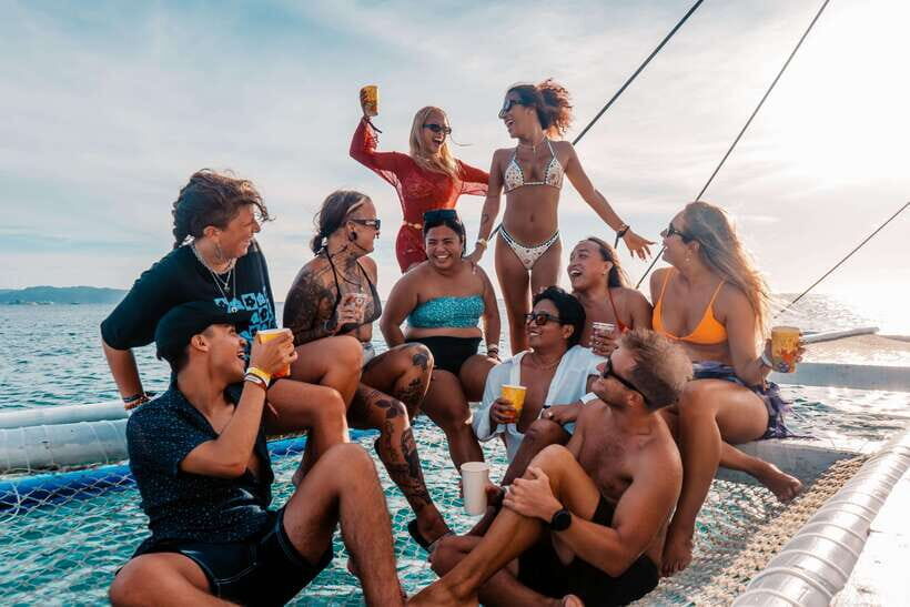 Boracay: Island Hopping & Cliff Jumping by Haqqy Life - Snacks, games, and hosts: the social engine that makes solo travel easier