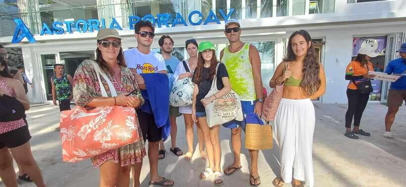 Boracay Island Hopping Experience - The 4-hour island-hopping loop: what it feels like