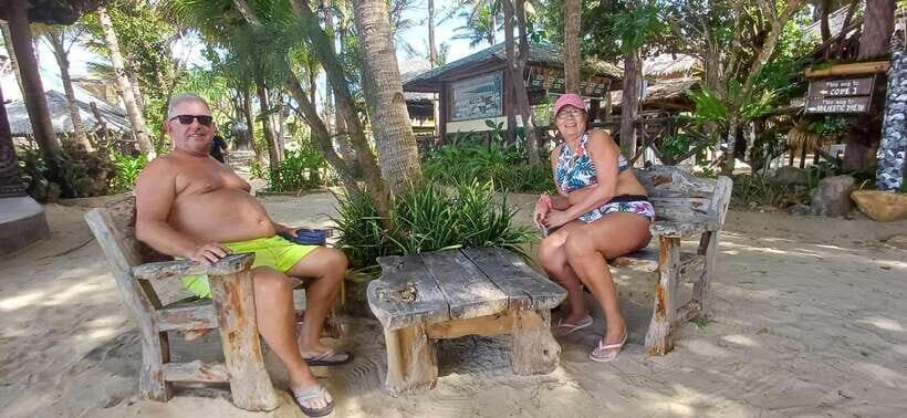 Boracay Island Hopping Experience - Boat ride comfort, crew help, and safety in rougher weather