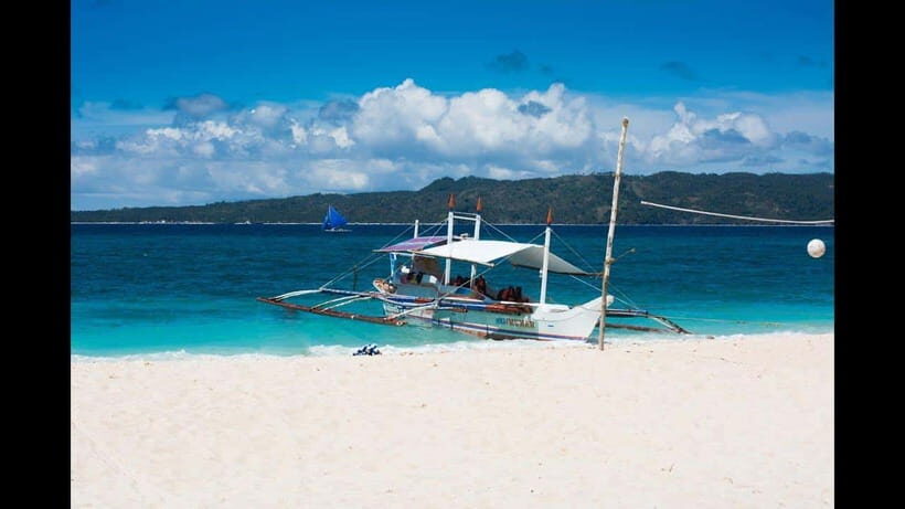 Boracay: Island Hopping Tour with Boodle Fight Lunch - Weather-Plan Switches: Puka Beach if conditions are rough