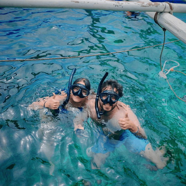 Boracay: Island Hopping with Hot Kawa Bath - Buffet lunch: decent fuel, but watch how/where you eat
