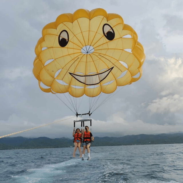 Boracay: Island Hopping with Lunch, Crystal Cove, Snorkeling - The beach buffet lunch: real food after saltwater time