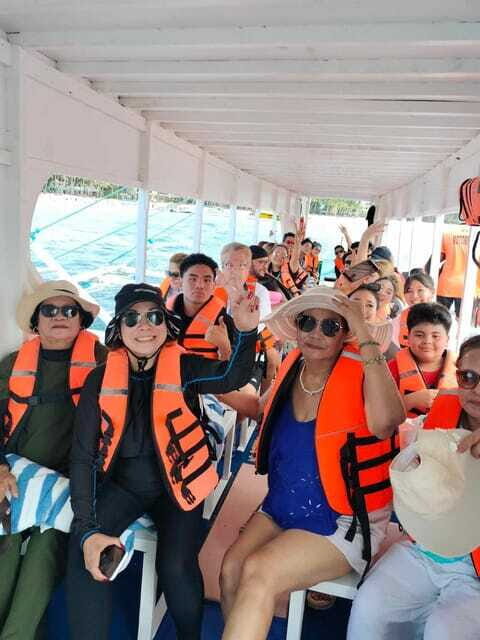 Boracay: Island Hopping with Snorkeling and Crystal Cove - Magic Island and other add-ons: what costs extra