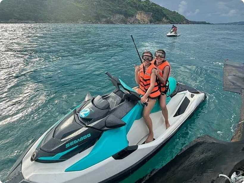 Boracay Jet Ski Adventure 30 minutes - Safety Equipment: What’s Included and What You Should Do