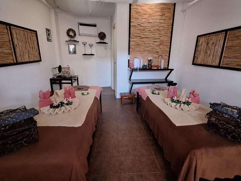 Boracay: Luna Spa Experience - After the massage: shower access, laundry service, and free Wi-Fi in the lobby