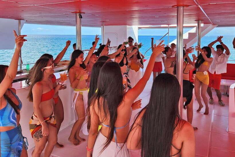 Boracay: Red Whale Party Cruise w/ Snacks & Water Activities - Who this Boracay Red Whale cruise fits best