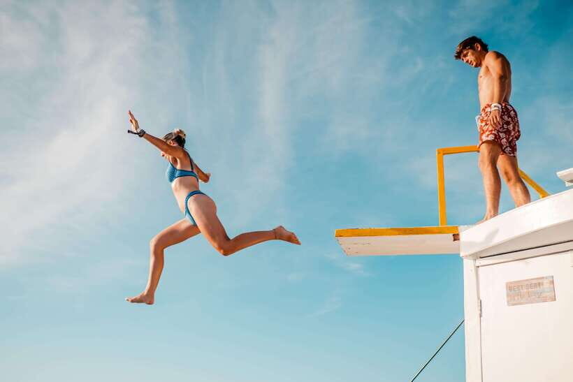 Boracay: Sunset Cruise Boat Party by Haqqy Life - Drinks and music: great included vibes, extras cost