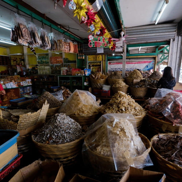 Cebu City: Best of Cebu Full-Day Guided Sightseeing Tour - Taboan Public Market: souvenirs you can actually use