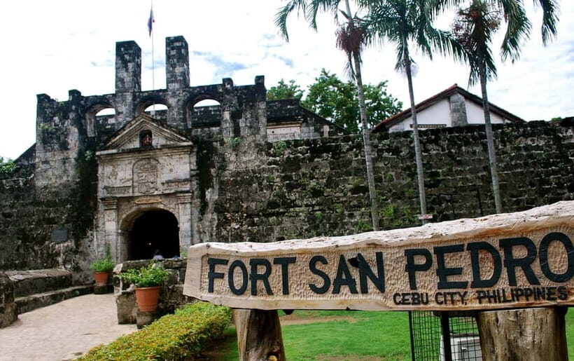 Cebu City Heritage with Uphill Tour - Heritage of Cebu Monument and Taoist Temple: stories in two spiritual languages