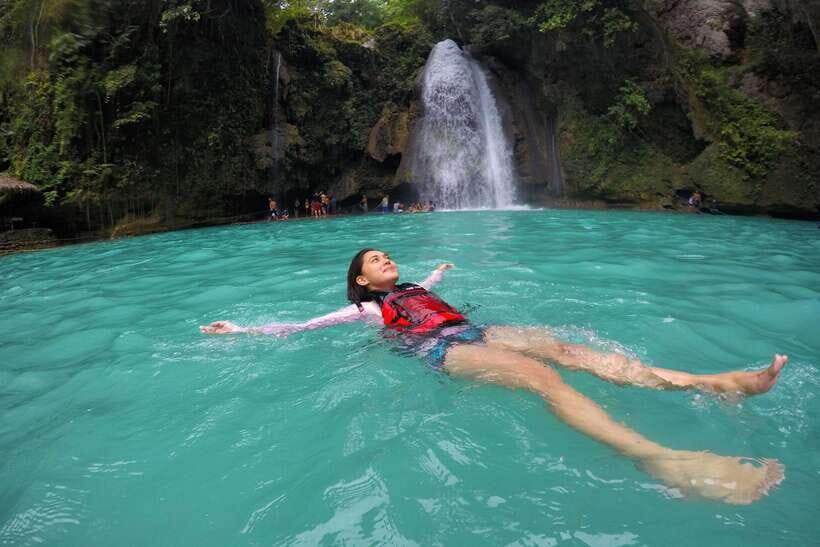Cebu City: Whale Shark Swimming & Kawasan Falls Canyoneering - Badian lunch and the gear handoff before canyoneering
