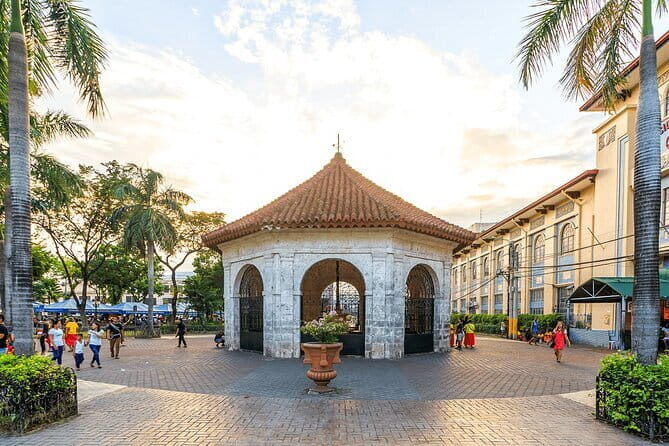Cebu: Exploring Cebu City's rich history and Uphill Tour - Taoist Temple: the quiet ending you can actually feel
