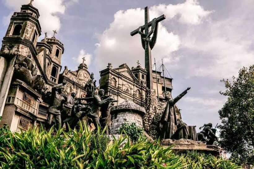 Cebu: Heritage Half-Day Tour: Explore Historic Landmarks - Basilica Minore del Santo Niño: Oldest Catholic Church, Real Devotion