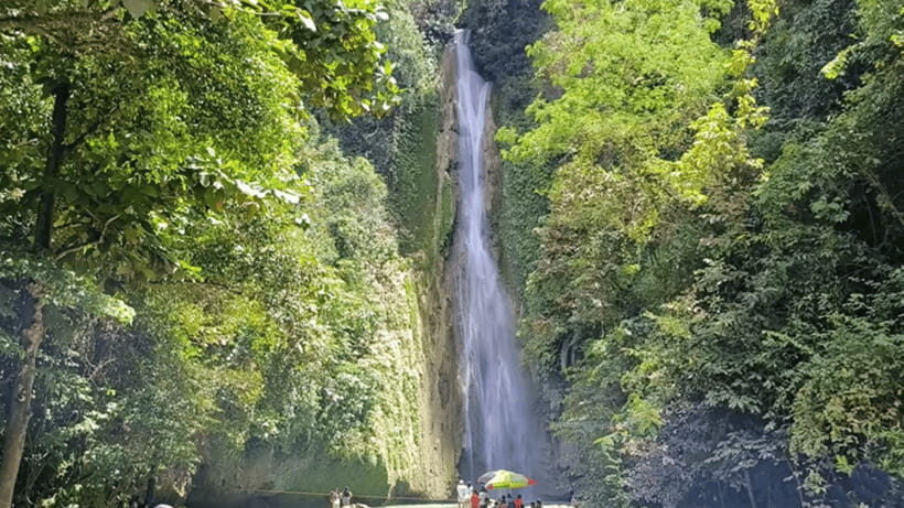 Cebu: Inambakan, Kawasan, and Mantayupan Waterfalls Tour - Guide, safety, and the small rules that matter