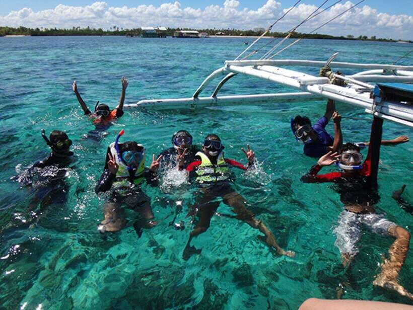 Cebu: Mactan Island Hopping Boat Tour with Lunch - Lunch at Nalusuan: buffet style, plan your swim-to-eat timing