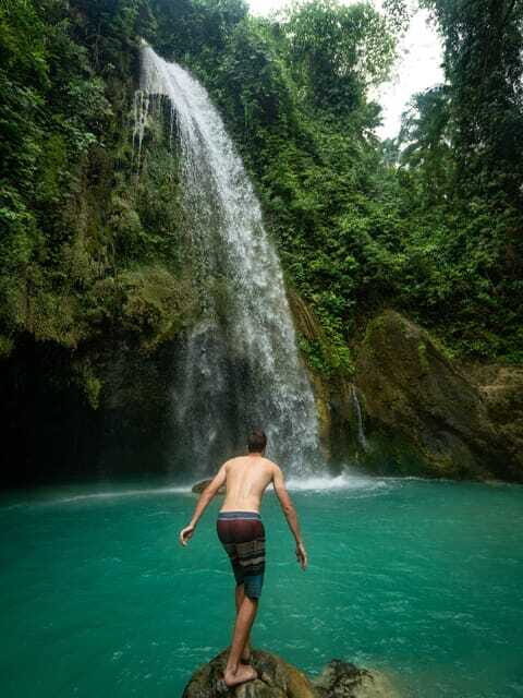 Cebu Oslob Whaleshark, Moalboal Sardines Run&Inambakan Falls - Guides on this route: Michael, Reslie, and patient support
