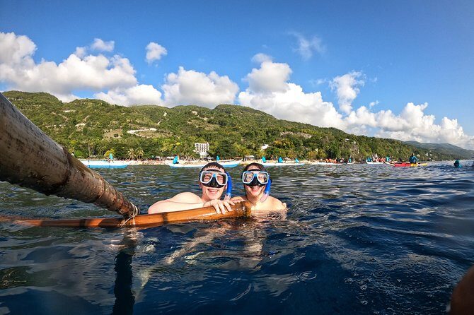 Cebu Oslob Whalesharks, Sumilon & Kawasan Waterfalls Tour - Meals, comfort touches, and the pacing that keeps it doable