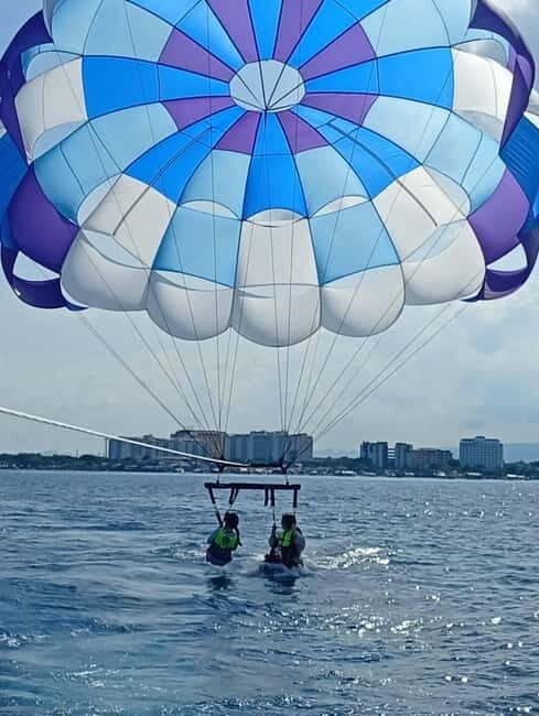 Cebu: Parasailing Ride Experience - The 15-minute flight: solo, two-person, and photo chances