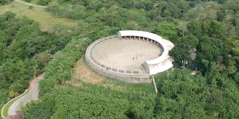 Cebu: Private Panoramic Tour with Dinner - Dinner: Included Filipino-Style Meal, With a Reality Check