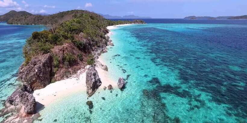 Coron: Coastal Cliffs, Beach & Malcapuya Island Hopping Tour - Lunch BBQ and snacks: what a $45 day actually feeds you