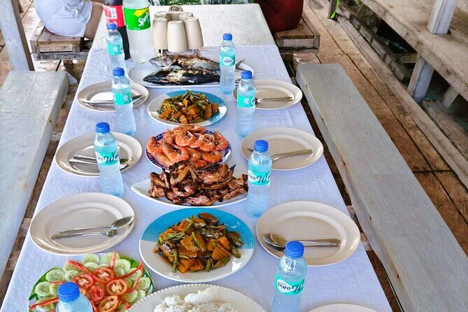 Coron Island Escapade Group Tour with Island Lunch - Meeting point and getting on the water without stress