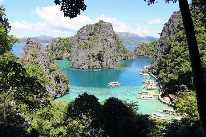 Coron Island Hopping Tour A with Kayangan Lake - Meeting at Lualhati Park and handling the 9:00am start