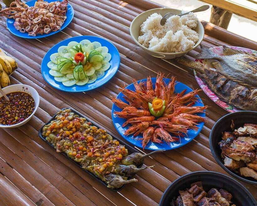 Coron: Off-Bay Islands, Lagoons and Lakes Hopping Tour - Lunch on a beach: BBQ and seafood that keeps the day moving
