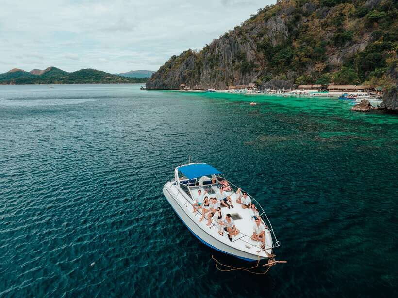 Coron: Private Island-Hopping Tour on a Yacht or Speedboat - Private Yacht vs Speedboat: Choosing Your Coron Style