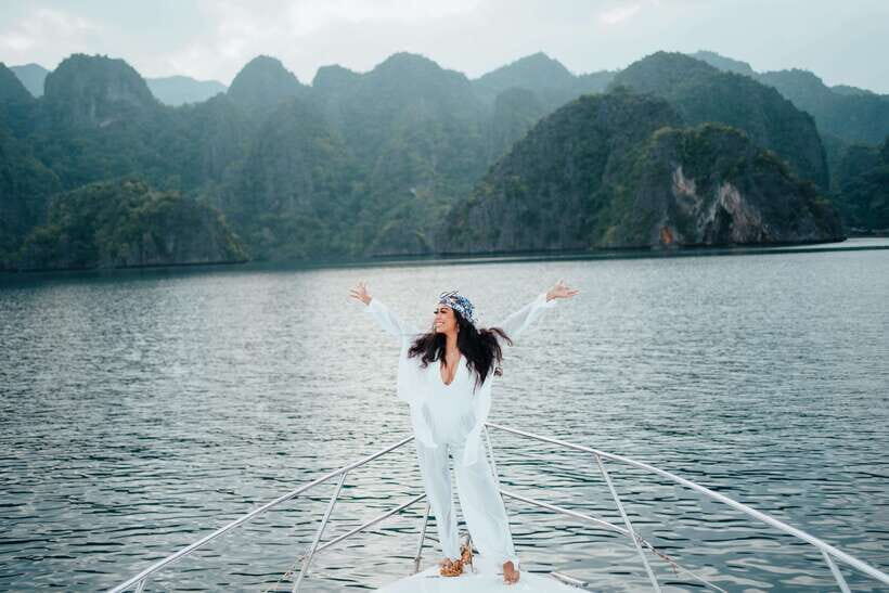 Coron: Private Island-Hopping Tour on a Yacht or Speedboat - The Big Three: Kayangan Lake, Barracuda Lake, and Twin Lagoon