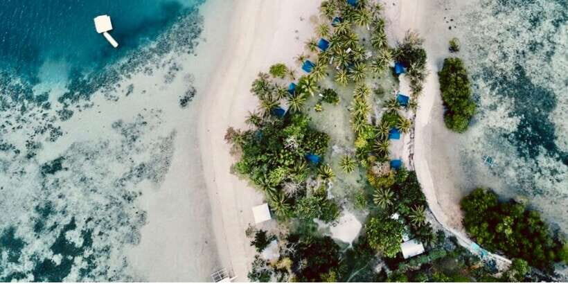 Coron Private Tour D: Reef and Wrecks - Lusong Gunboat: The Strafed Wreck with a Spoiled Top
