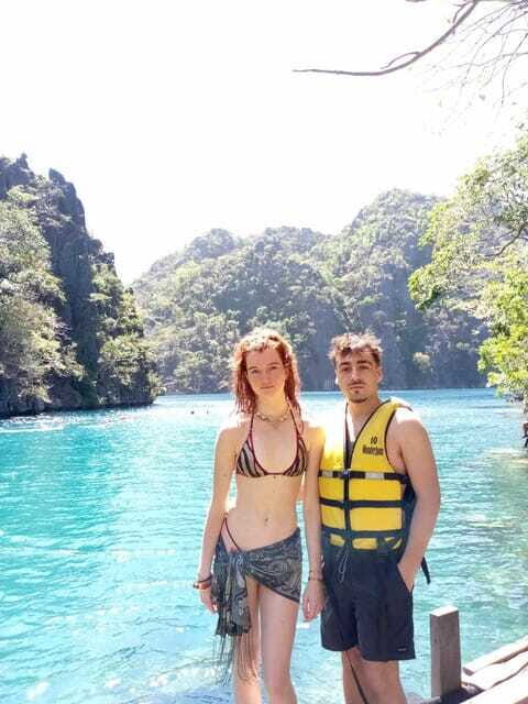 Coron: Super Ultimate Island-Hopping with Lunch & Transfers - The guide and crew details that make the day smoother