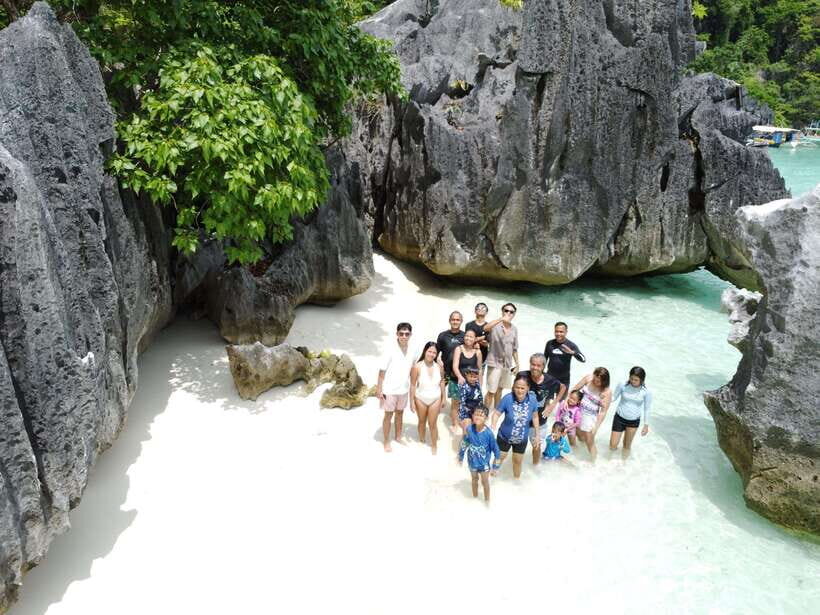 CORON TOUR - PRIVATE BOAT RENTAL with LUNCH (7 Destinations) - Kayangan Lake: The Clean-Water Icon and the Viewpoint Hike
