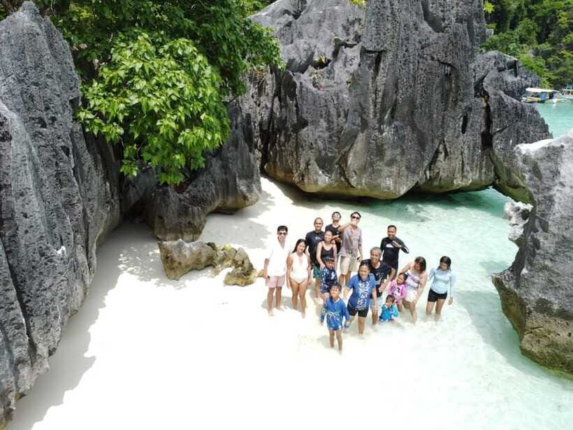 CORON TOUR - PRIVATE BOAT RENTAL with LUNCH (7 Destinations) - Siete Pecados (or Coral Garden): Reef Time for Snorkelers and Divers