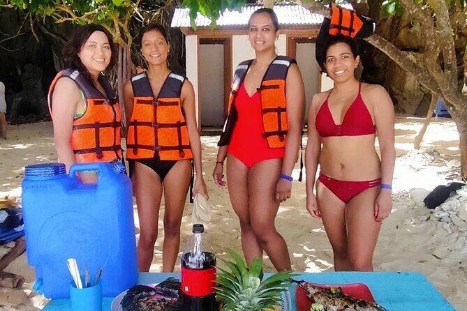 El Nido Full Day Tour C with Buffet Lunch - Matinloc Shrine: the white-sand break you can plan for
