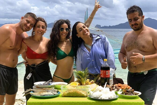 El Nido Group Tour A with Beach Lunch - Payong-Payong Beach for a softer pause between lagoons