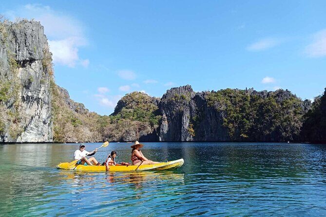 El Nido Highlights Tour w/ Island Lunch - Lunch on the island: included fuel that keeps the day fun