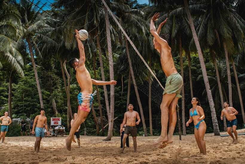 El Nido: Island Hopping Adventure by Haqqy Life - The rooftop pool party at Frendz Hostel: the social wrap-up