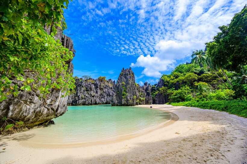 El Nido: Island Hopping and Snorkeling Private Boat Tour C - Lunch, safety, and what to bring for a smooth swim day