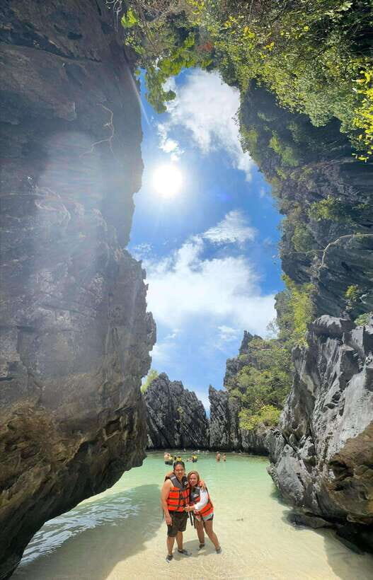 El Nido: Island Hopping TOUR A with Lunch, Transfer & EDTF - Shimizu Island: lunch, swimming, and a diver-named legend
