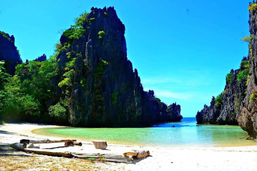 El Nido Island Hopping Tour C: Hidden Beaches & Shrine - How Tour C works: price, time, and the real cost